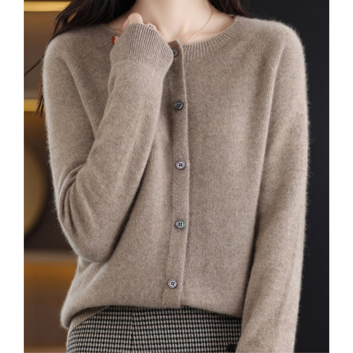 Luxe cardigan van merinowol en kasjmier voor dames – elegante winterbreisel met ronde hals