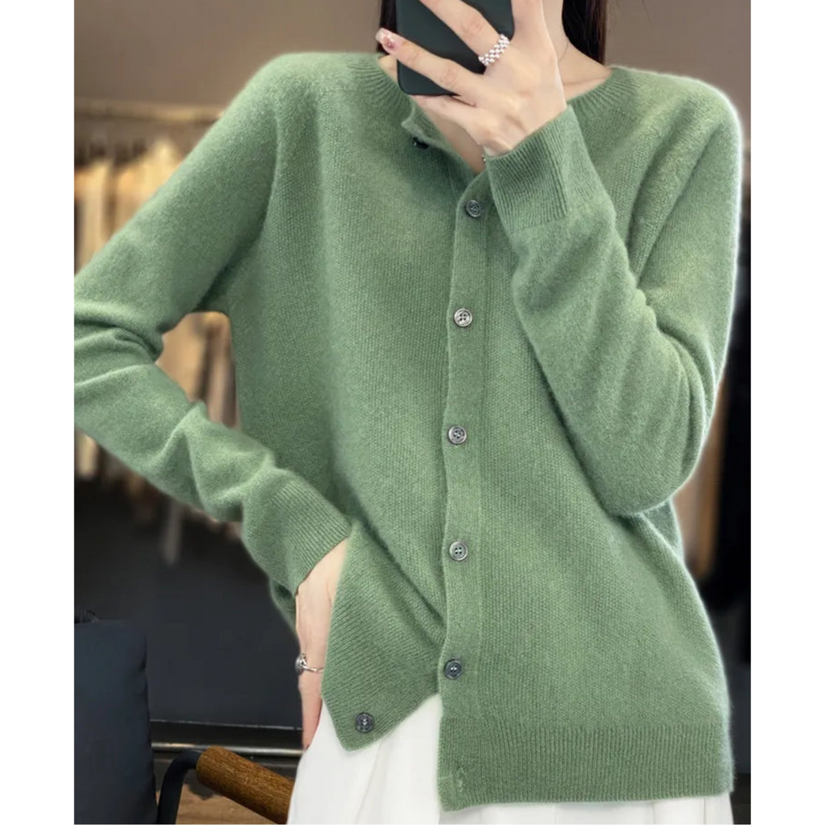 Luxe cardigan van merinowol en kasjmier voor dames – elegante winterbreisel met ronde hals