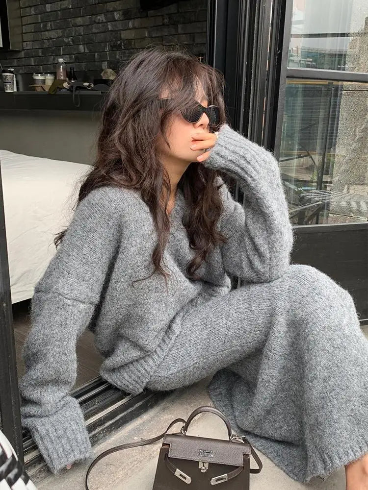 Gebreide rokset voor dames met V-hals – relaxte trui met lange mouwen en wijd uitlopende midirok voor herfst en winter