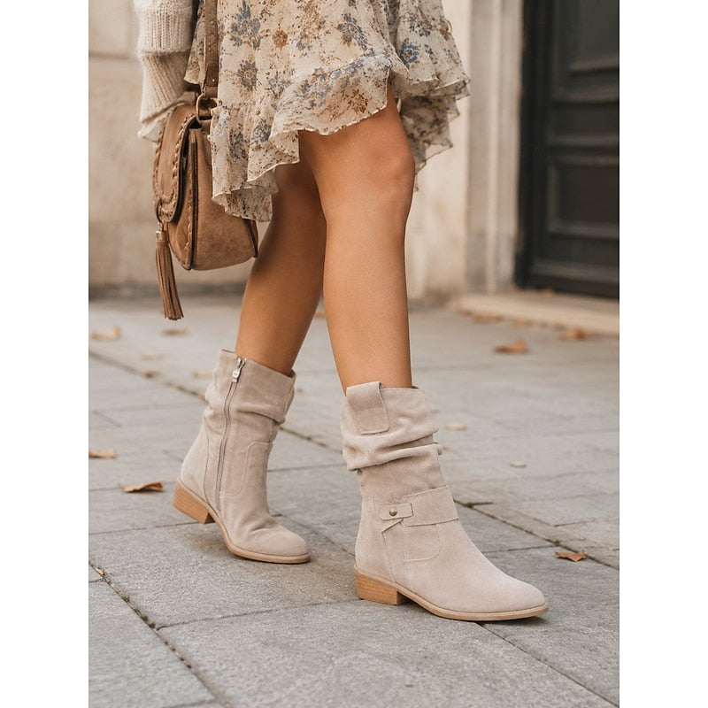 Slouchy enkellaarsjes met gesp